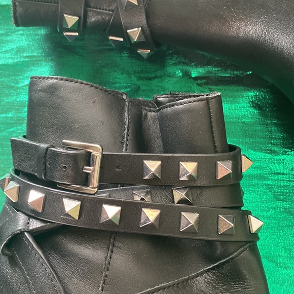 Steve Madden Cala black booties - Picture 2 of 7